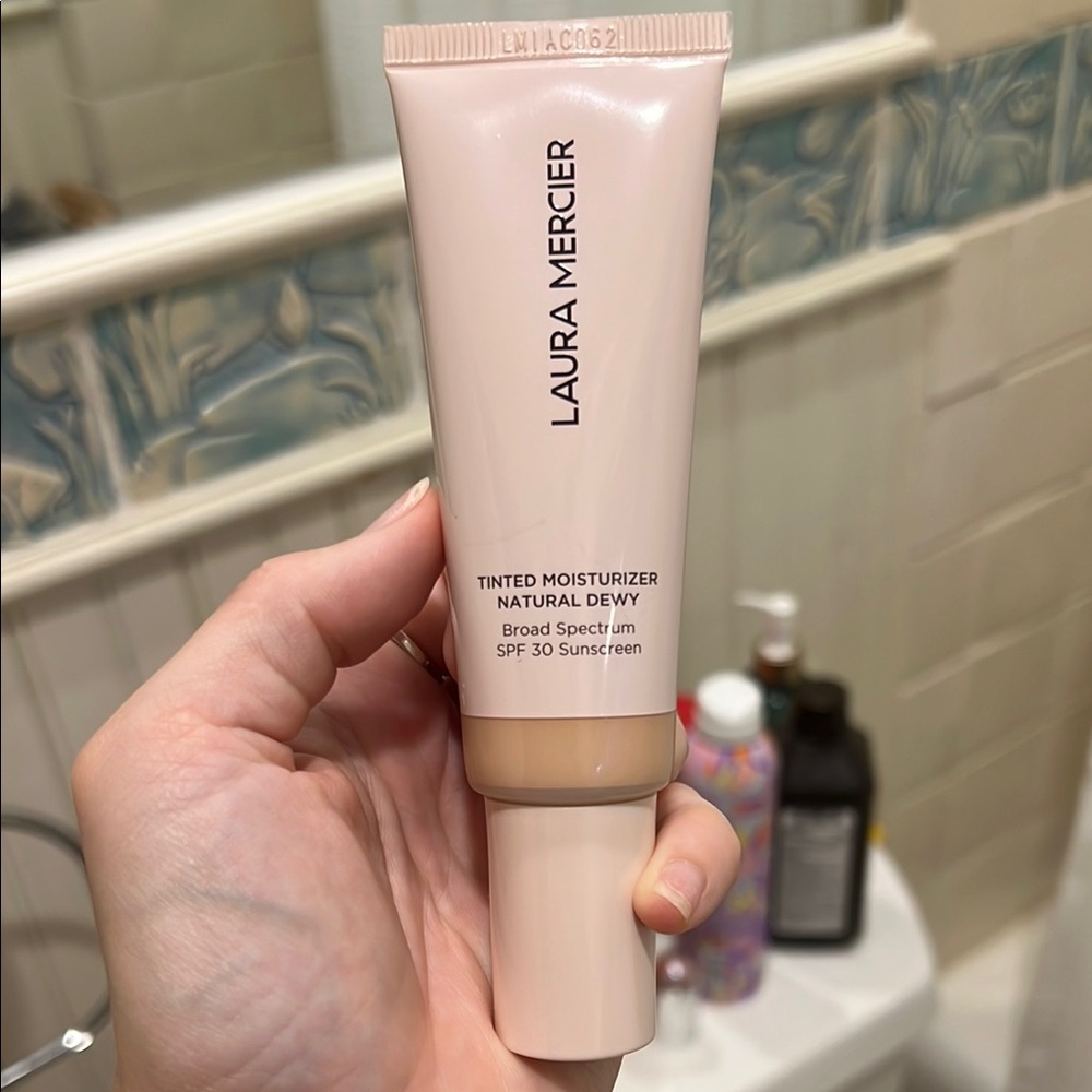 Laura Mercier Cream Foundation Natural Dewy Finish 1C Cameo